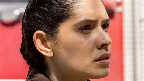 Chicago Fire Exclusive: Miranda Rae Mayo Reveals Stellaride’s。